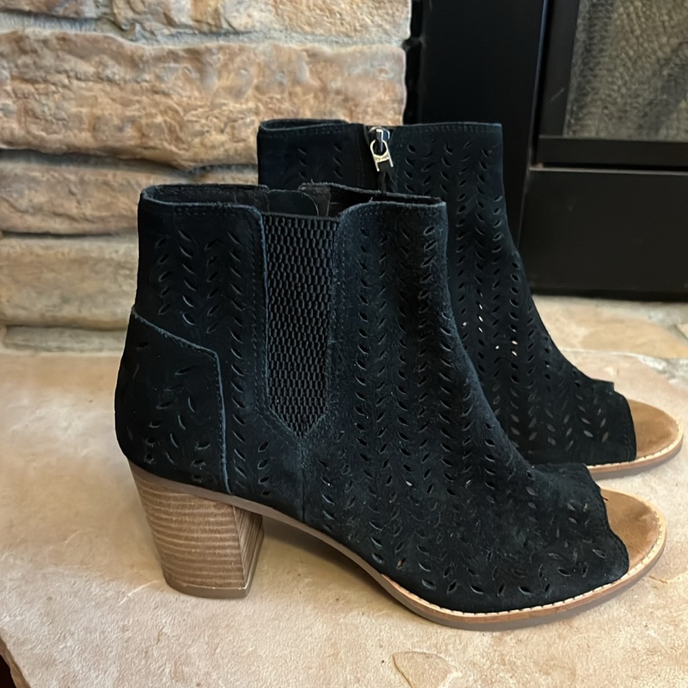 TOMS Majorca Leather Heeled Sandal - Picture 7 of 10